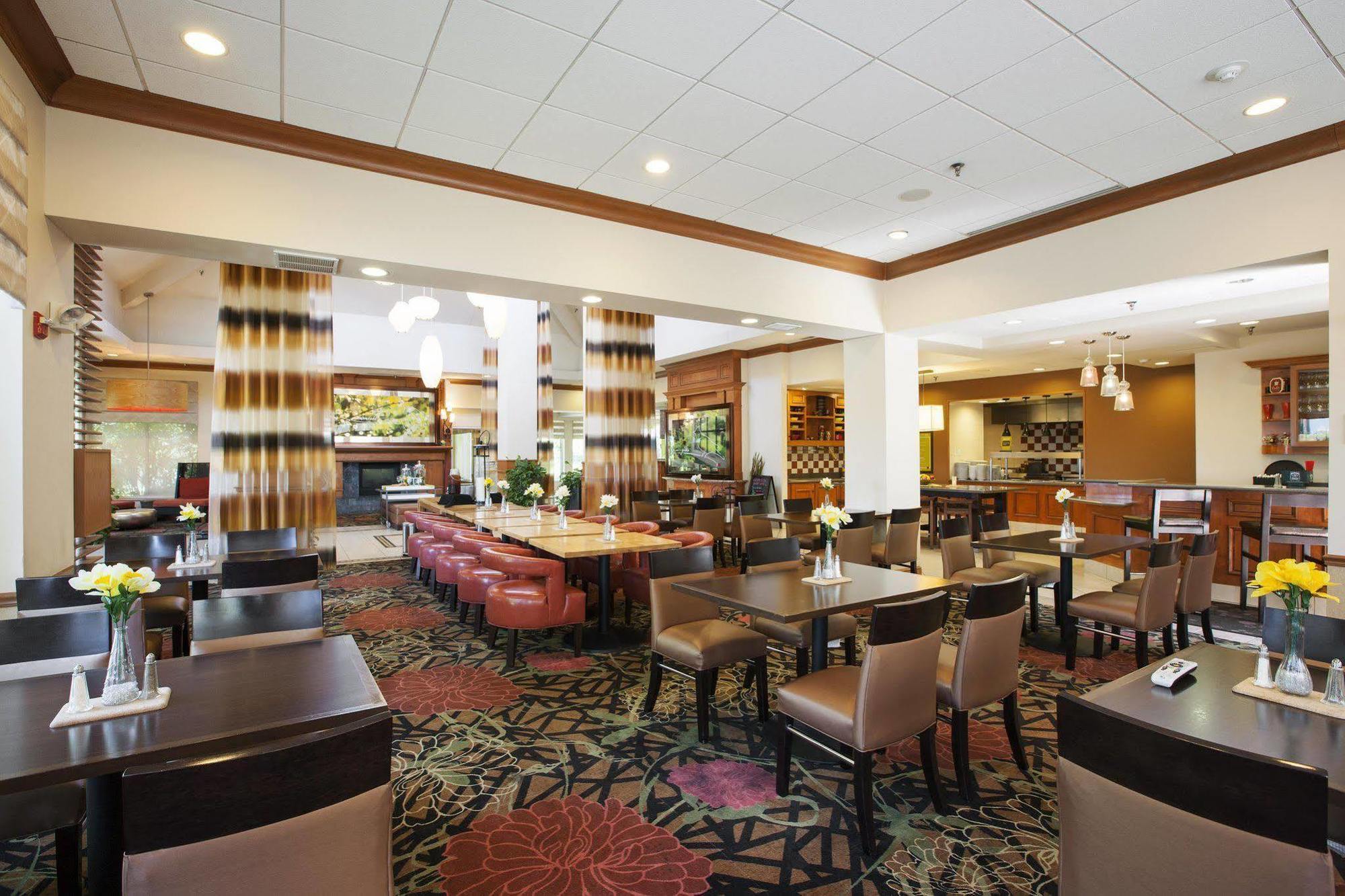 Hilton Garden Inn Chicago/Тинли Парк Екстериор снимка